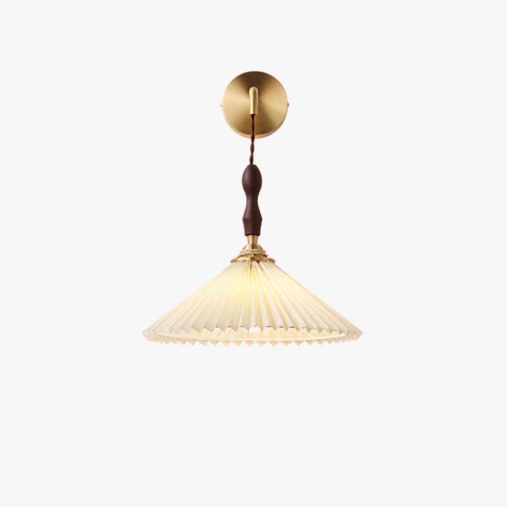 Pleated Wooden Wall Lamp - Vakkerlight