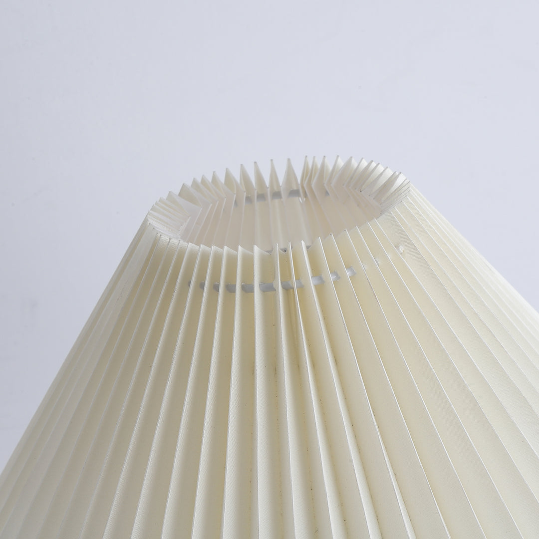 Lynnea Pleated Table Lamp - Vakkerlight