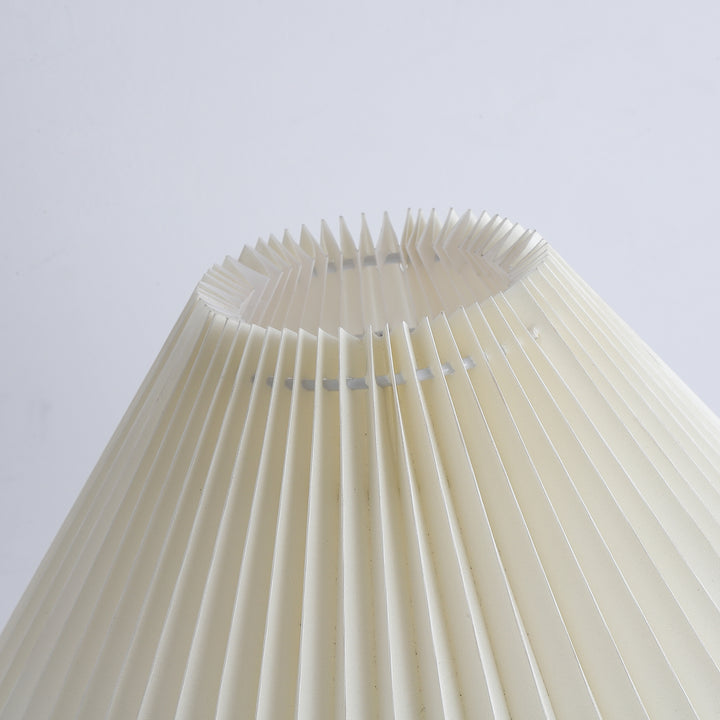 Lynnea Pleated Table Lamp - Vakkerlight