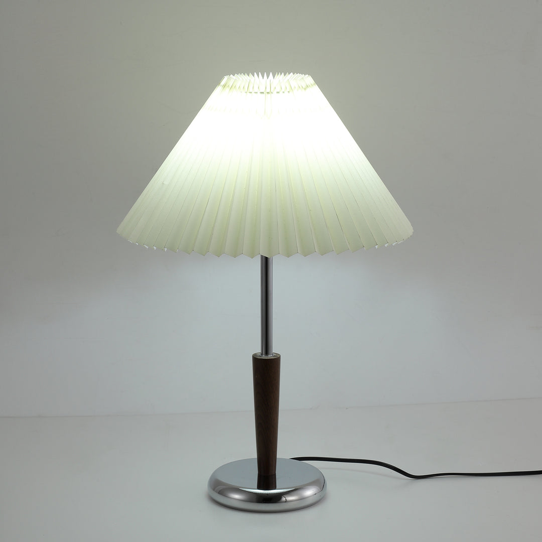 Lynnea Pleated Table Lamp - Vakkerlight