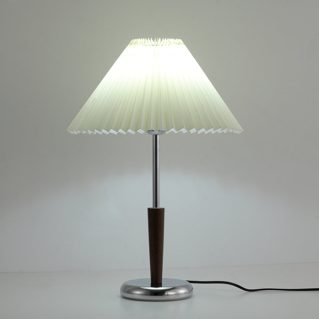 Lynnea Pleated Table Lamp - Vakkerlight