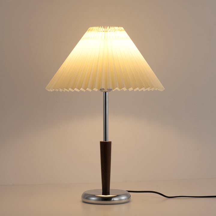 Lynnea Pleated Table Lamp - Vakkerlight