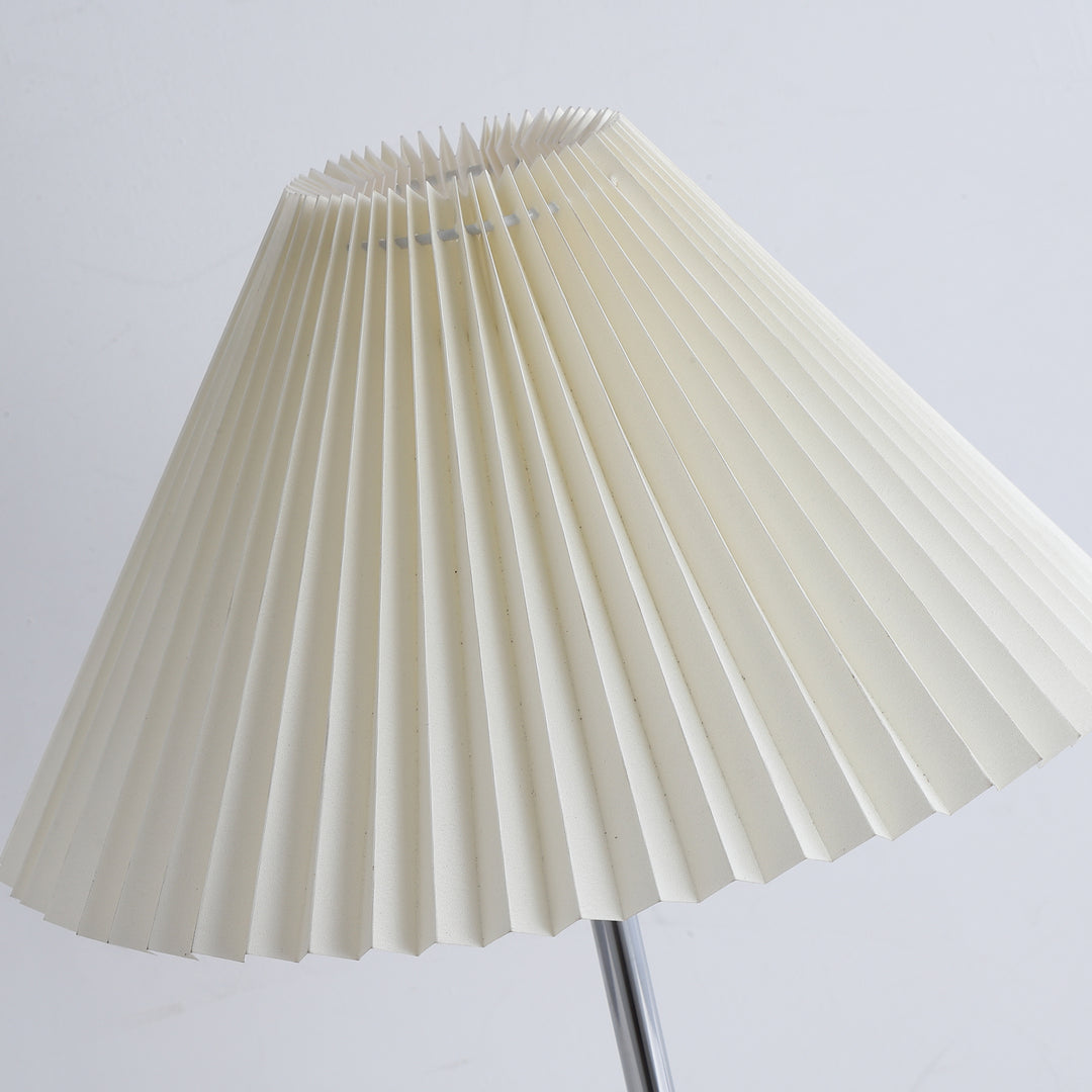 Lynnea Pleated Table Lamp - Vakkerlight