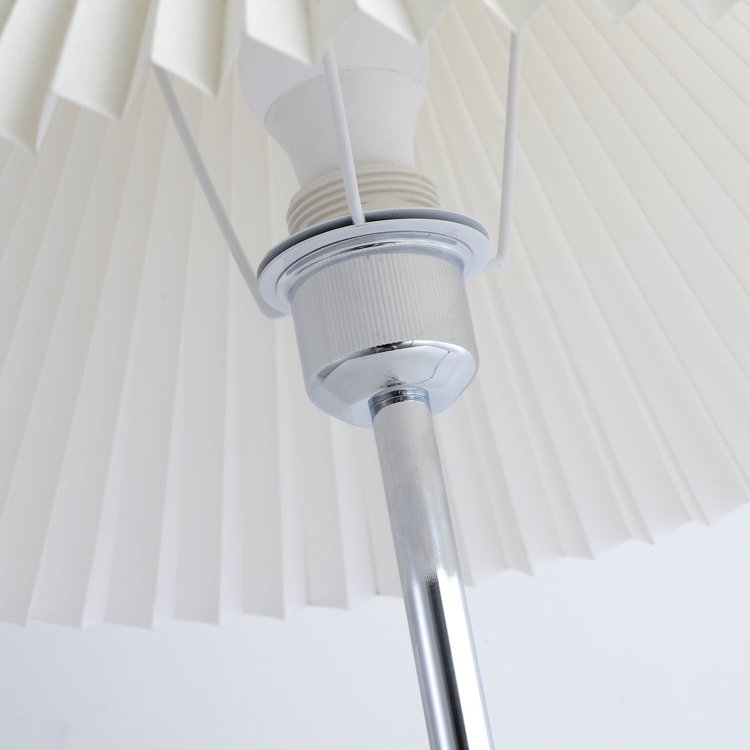 Lynnea Pleated Table Lamp - Vakkerlight