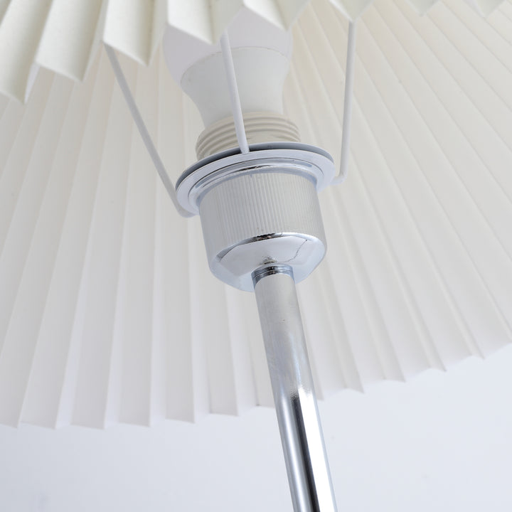 Lynnea Pleated Table Lamp - Vakkerlight