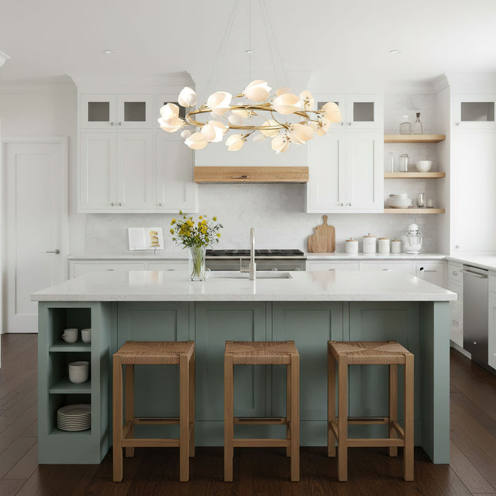 Porcelain Magnolia Chandelier - Vakkerlight