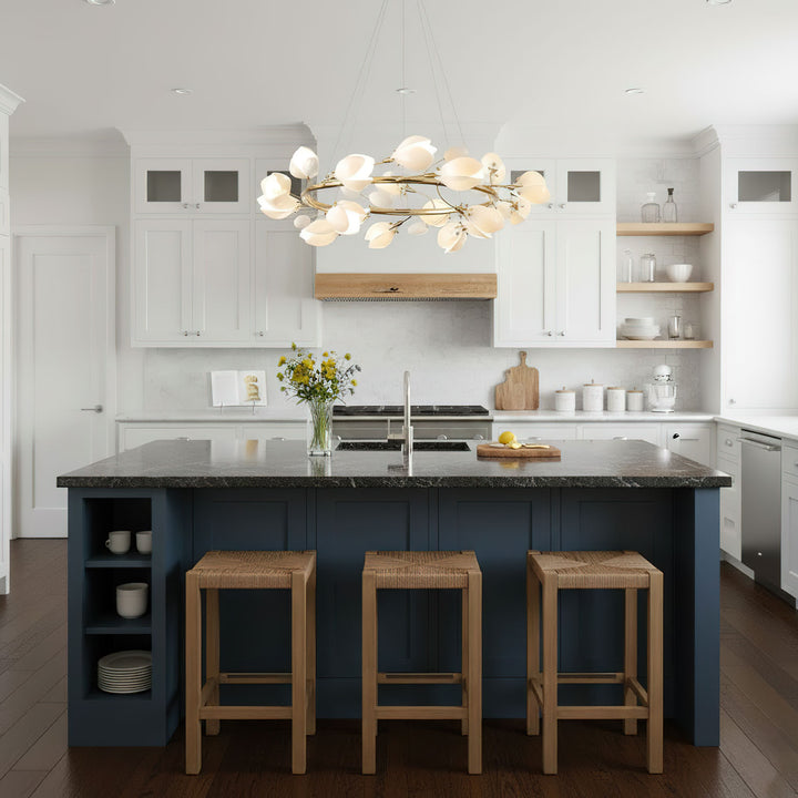 Porcelain Magnolia Chandelier - Vakkerlight