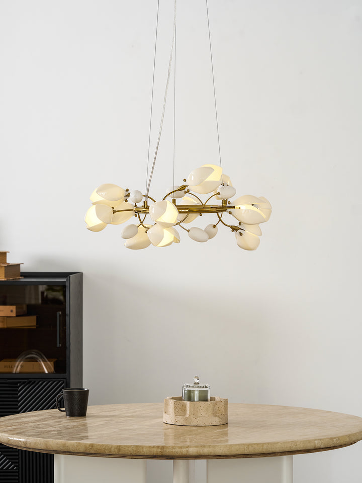 Porcelain Magnolia Chandelier - Vakkerlight