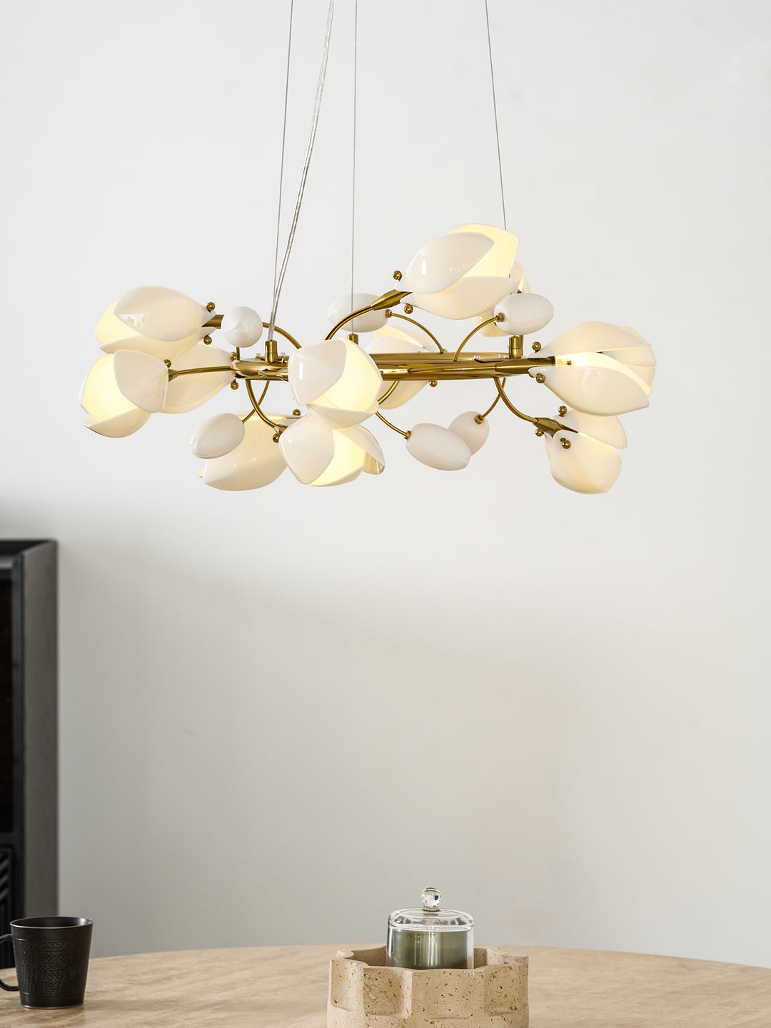 Porcelain Magnolia Chandelier - Vakkerlight