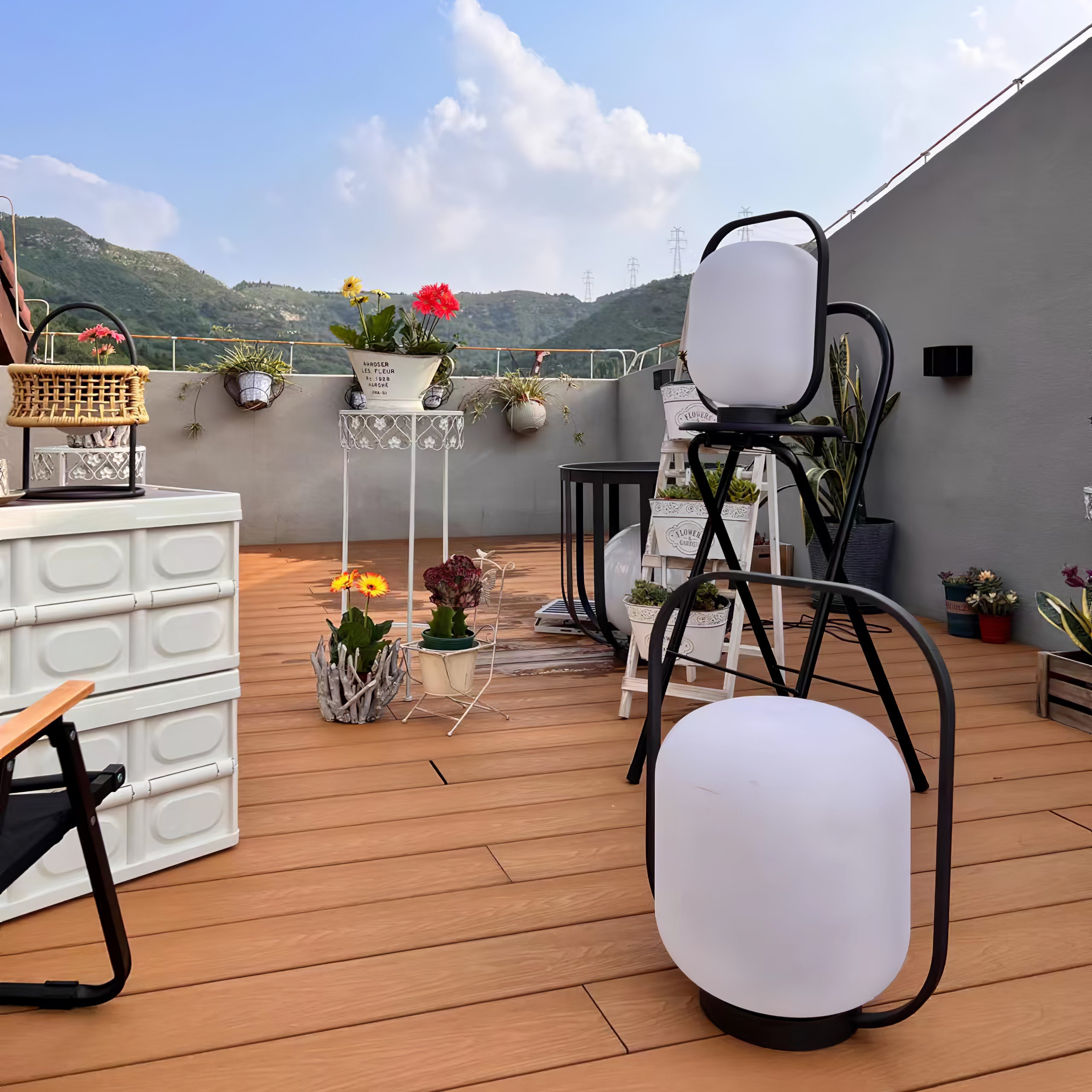 Portable Lantern Outdoor Table Lamp with Solar Panel – Vakkerlight