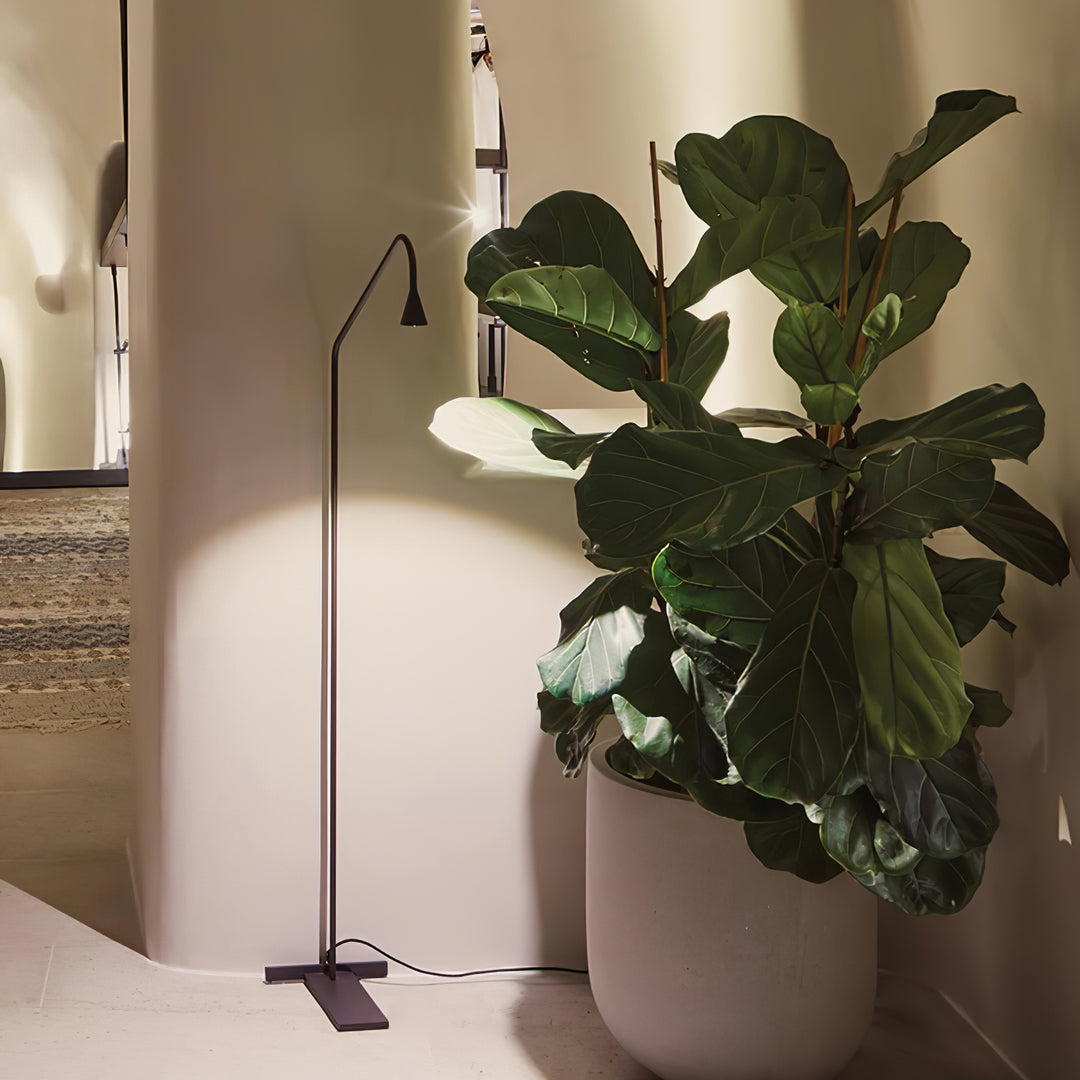 Pureform Floor Lamp - Vakkerlight