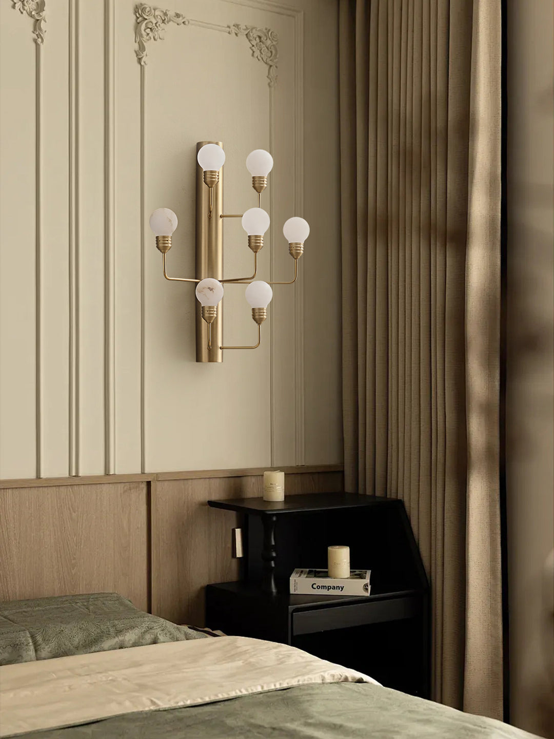 Raggiera Alabaster Globe Wall Sconce