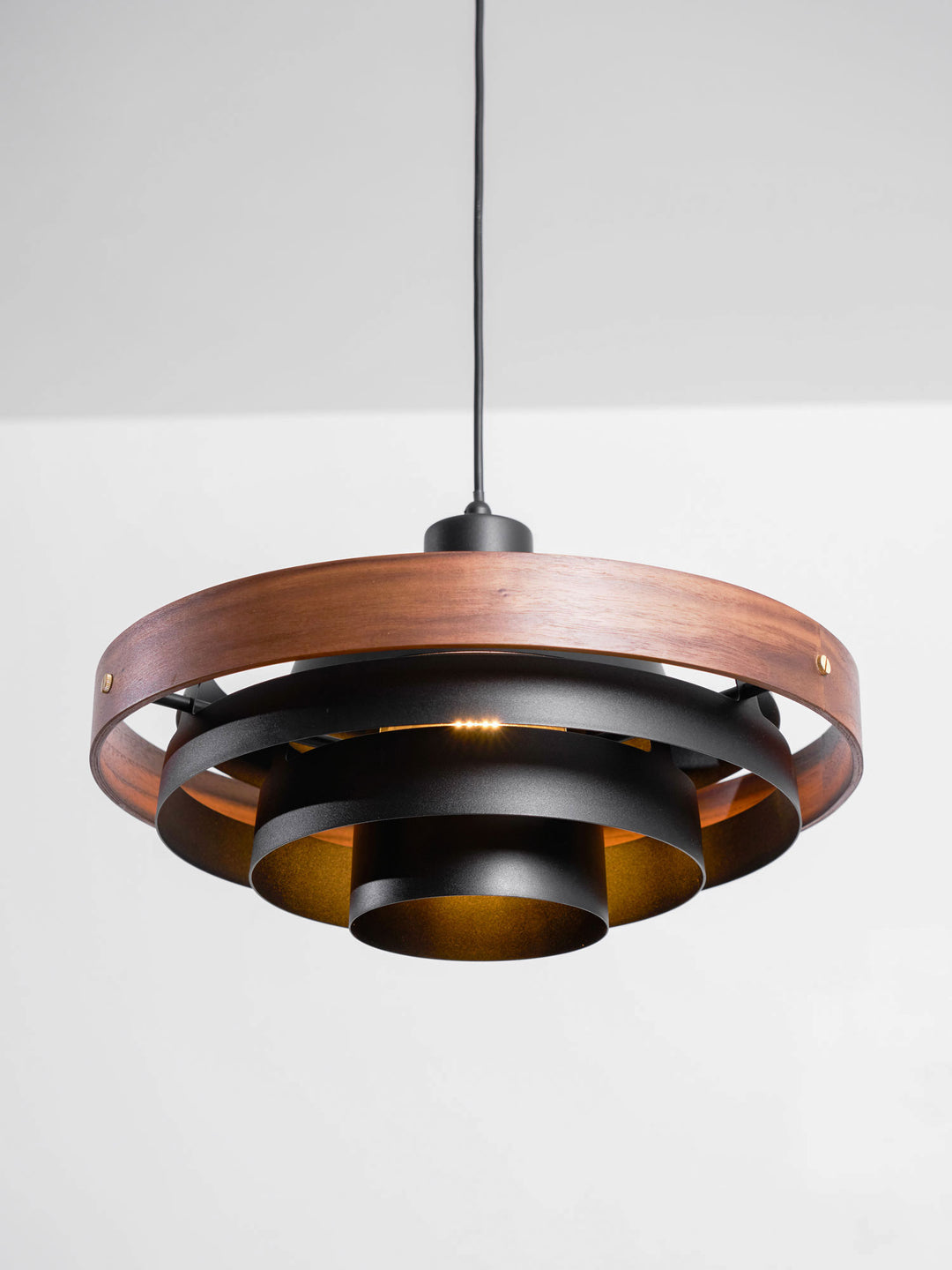 Elric Pendant Light
