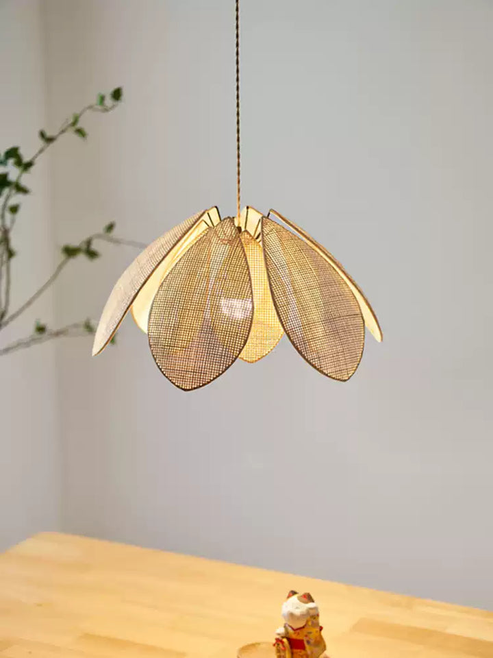 Rattan Lotus Pendant Lamp