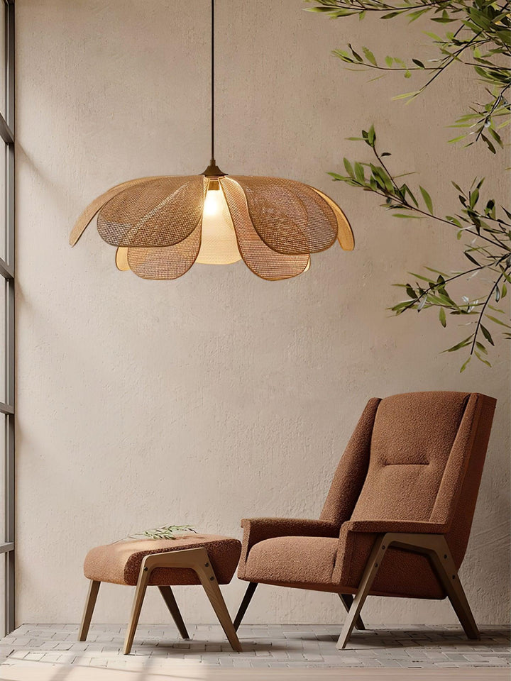 Rattan Petal Pendant Lamp - Vakkerlight