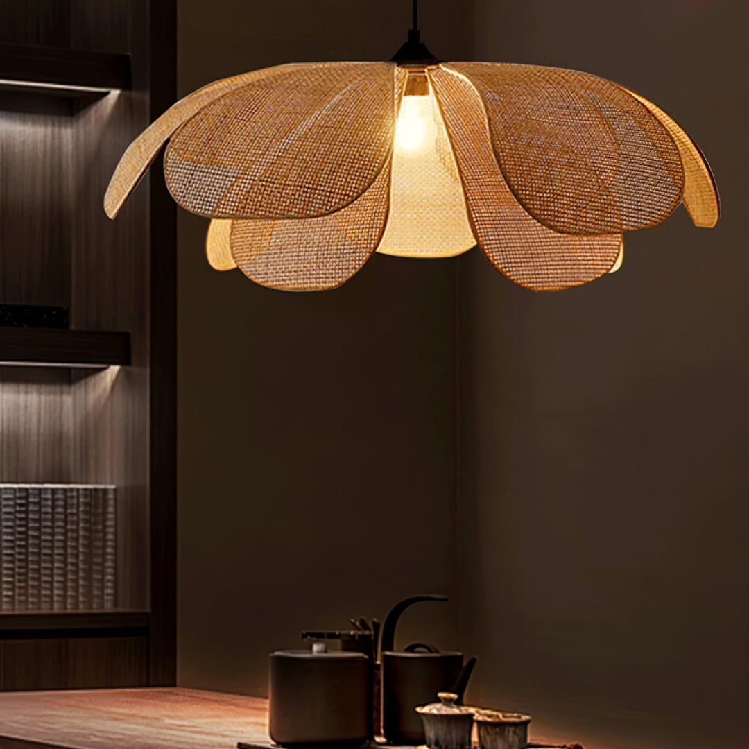 Rattan Petal Pendant Lamp - Vakkerlight