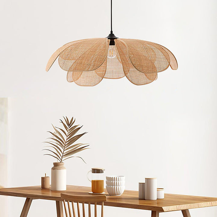 Rattan Petal Pendant Lamp - Vakkerlight