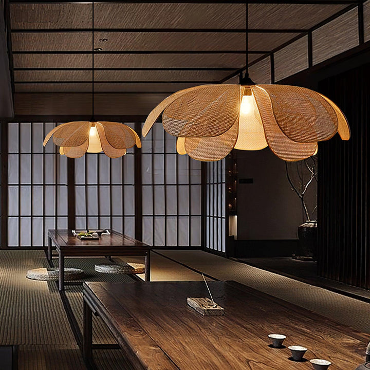 Rattan Petal Pendant Lamp - Vakkerlight