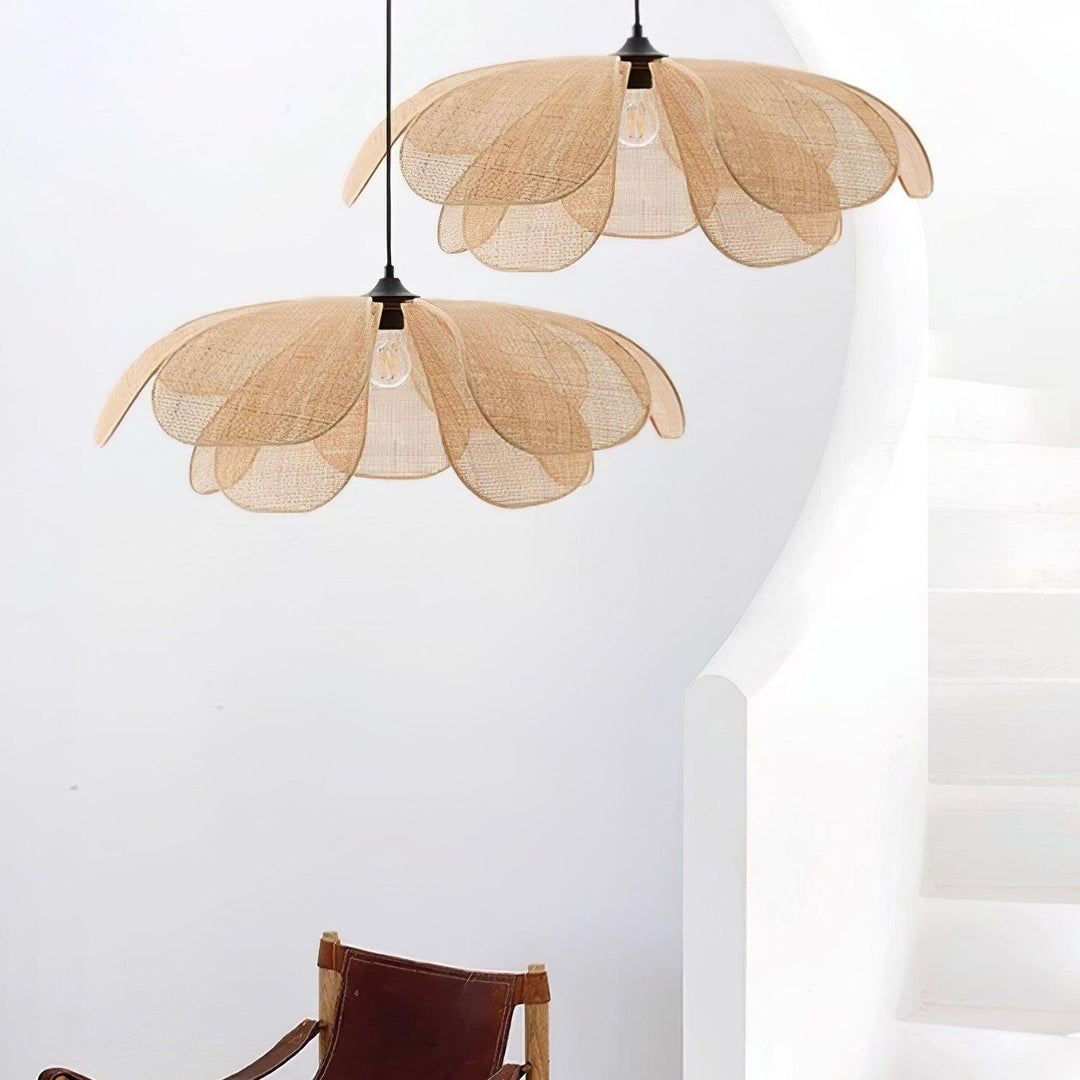 Rattan Petal Pendant Lamp - Vakkerlight