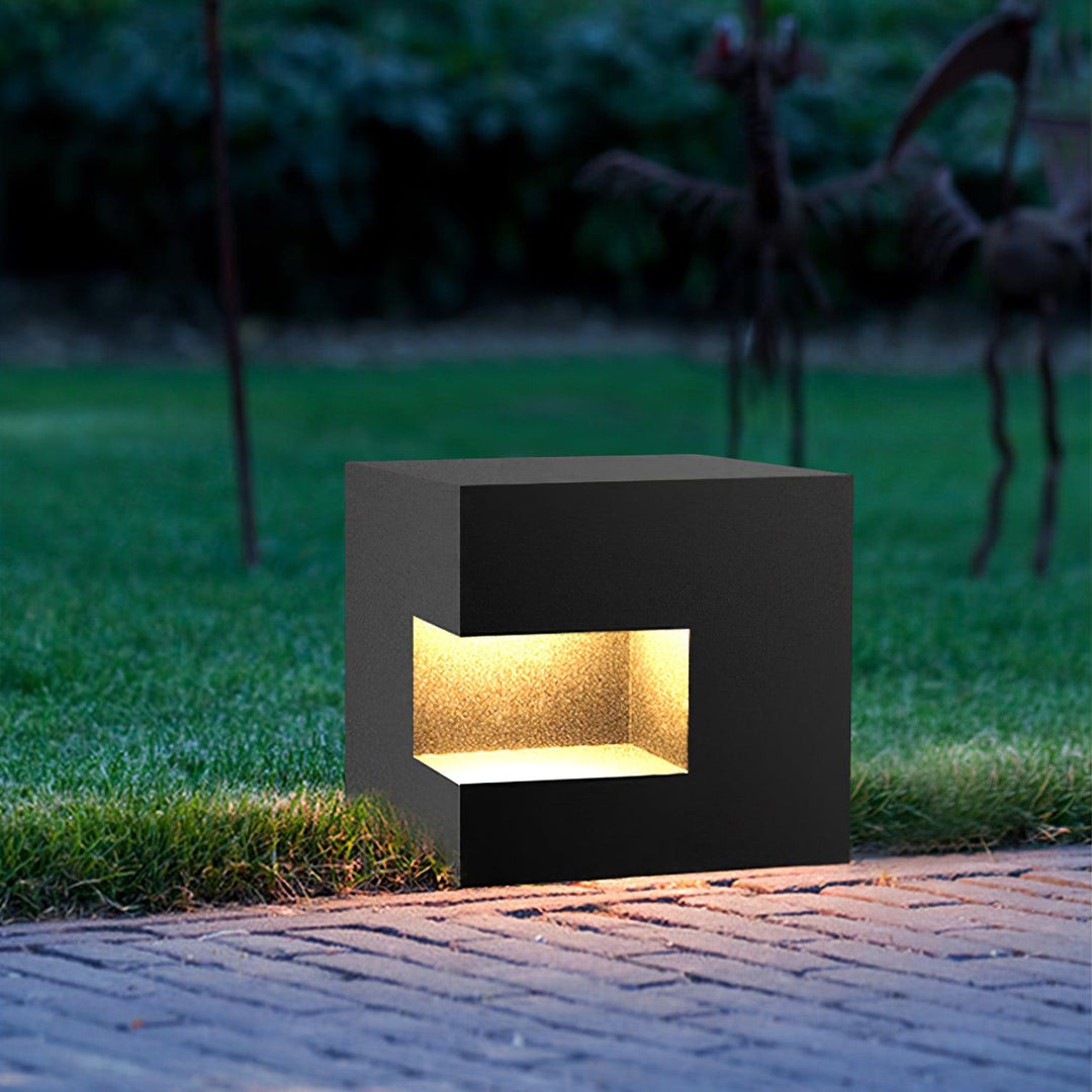 Regular Cube Post Outdoor Light - Vakkerlight