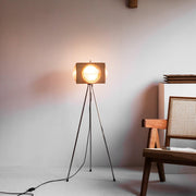 Retro Camera Focus Floor Lamp - Vakkerlight