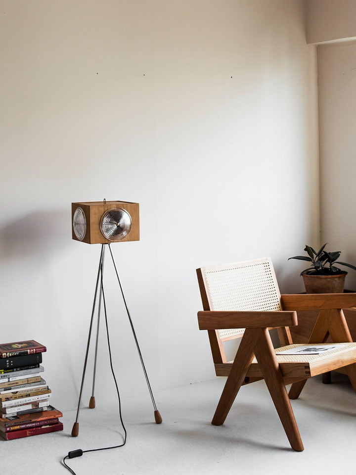 Retro Camera Focus Floor Lamp - Vakkerlight