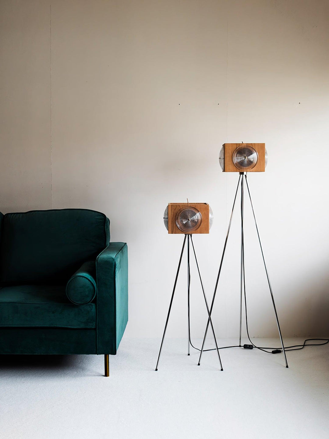 Retro Camera Focus Floor Lamp - Vakkerlight