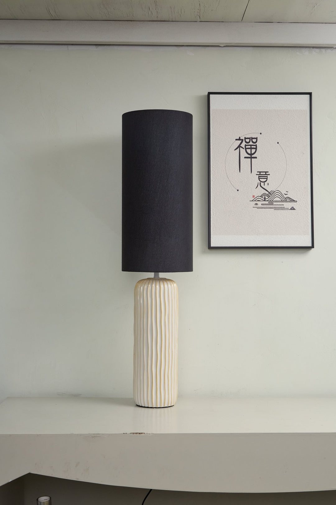 Ribbed Ceramic Column Table Lamp - Vakkerlight