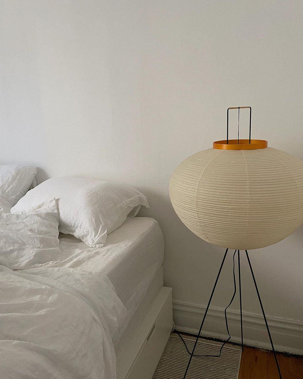 Lampadaire en papier de riz