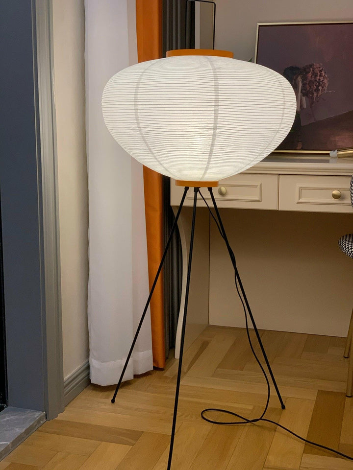 Lampadaire en papier de riz