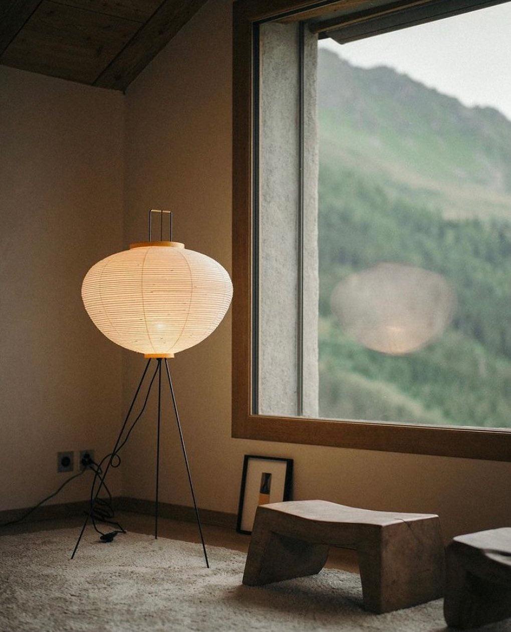 Lampadaire en papier de riz