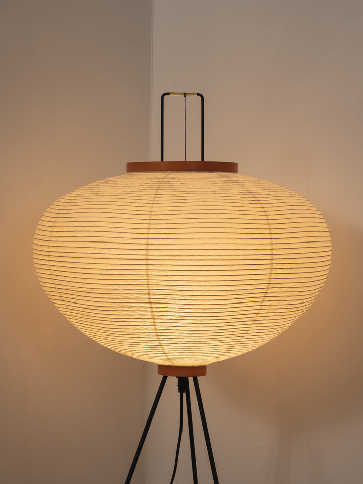 Lampada da terra in carta di riso