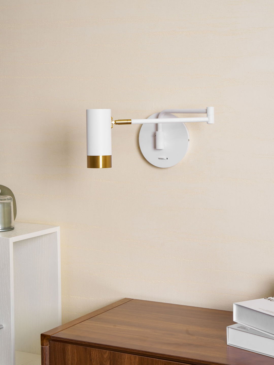 Ridge Arm Wall Lamp - Vakkerlight