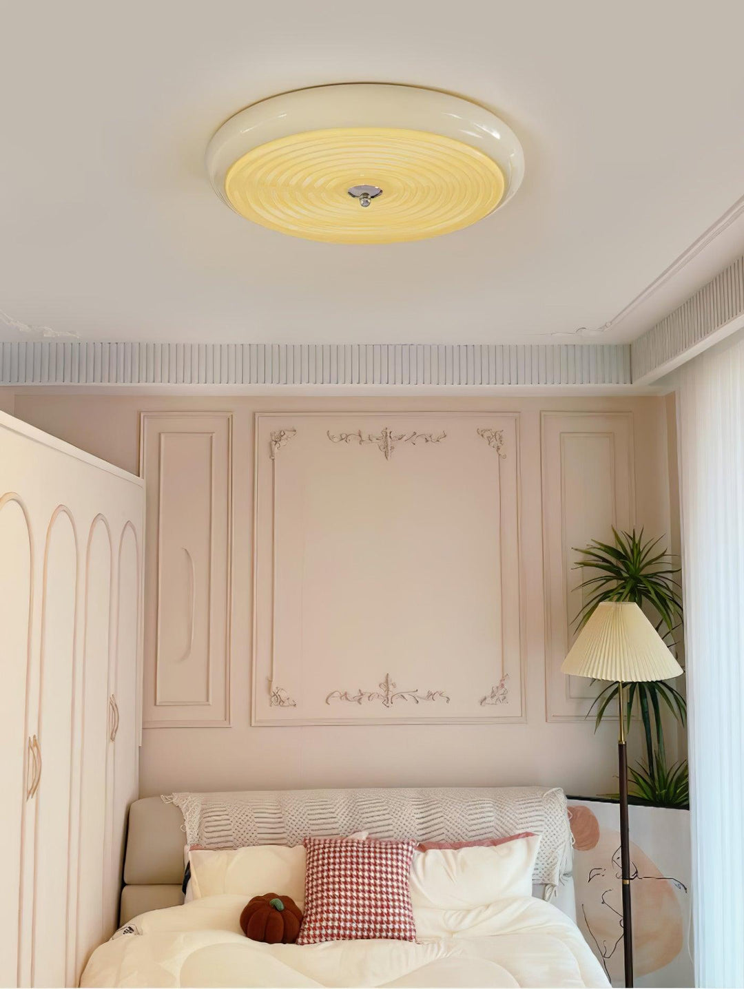 Ripple Cream Ceiling Lamp - Vakkerlight