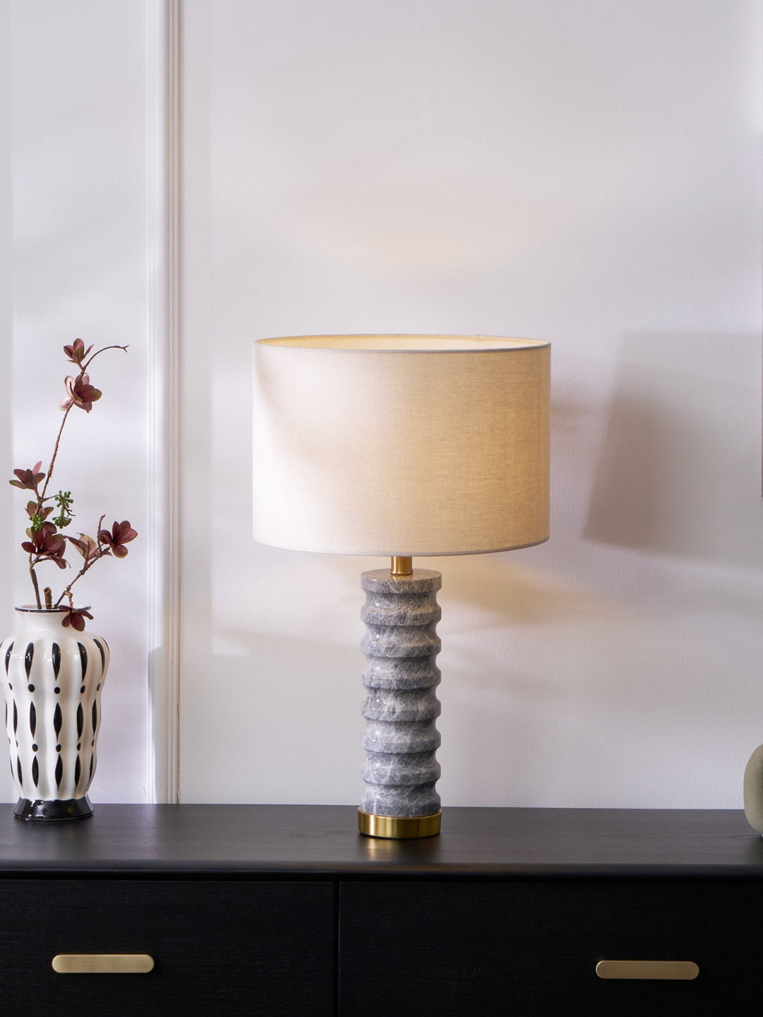 Rivara Stone Table Lamp - Vakkerlight