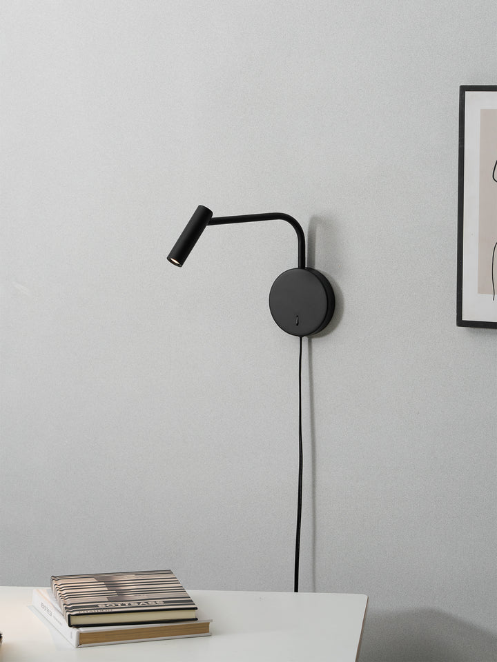 Minimalist Disc Plug-in Wall Sconce - Vakkerlight