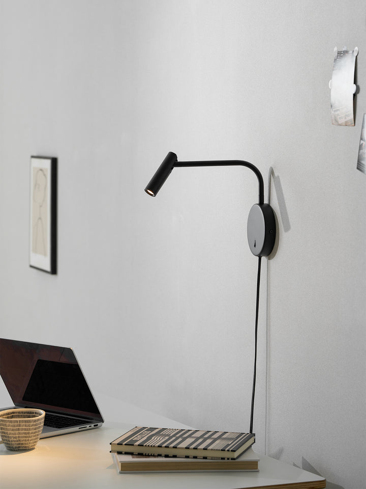 Minimalist Disc Plug-in Wall Sconce - Vakkerlight