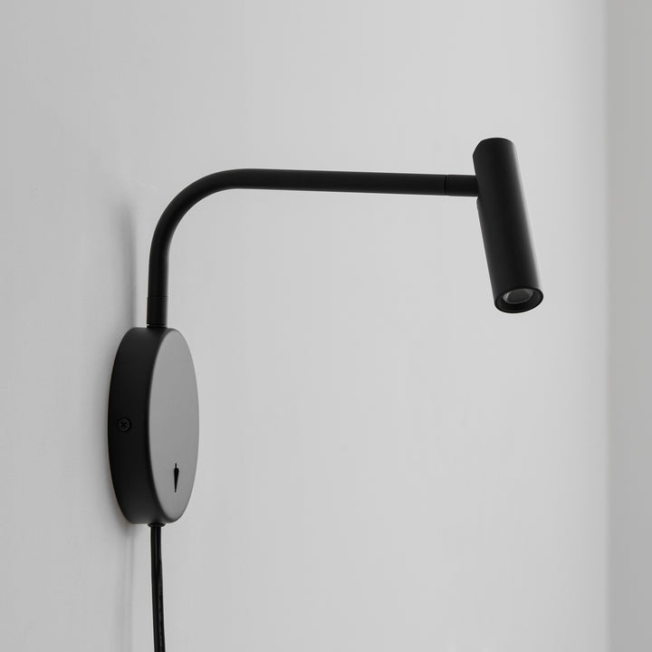 Minimalist Disc Plug-in Wall Sconce - Vakkerlight
