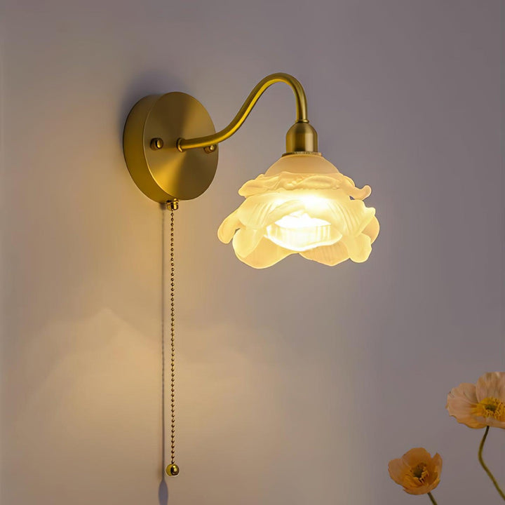 Rose Brass Wall Light - Vakkerlight