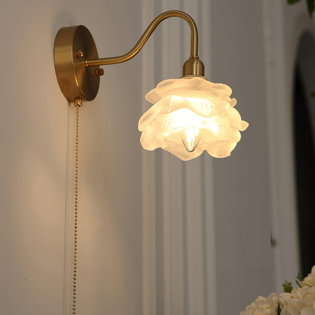 Rose Brass Wall Light - Vakkerlight