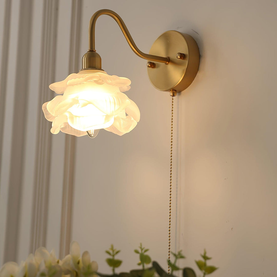 Rose Brass Wall Light - Vakkerlight