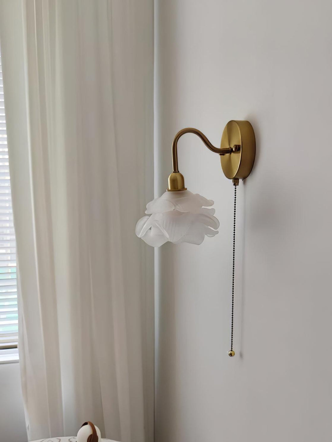 Rose Brass Wall Light - Vakkerlight