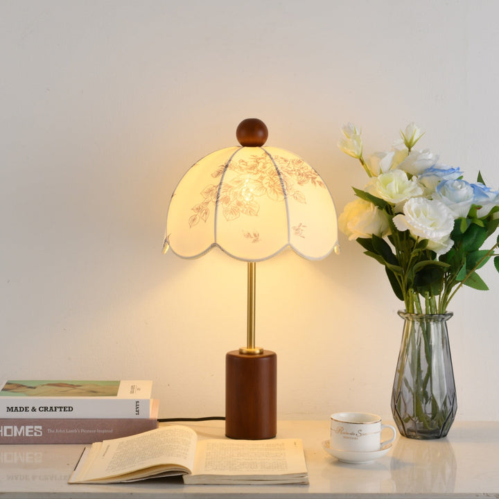 Roselle Vintage Table Lamp - Vakkerlight