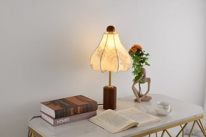 Roselle Vintage Table Lamp - Vakkerlight