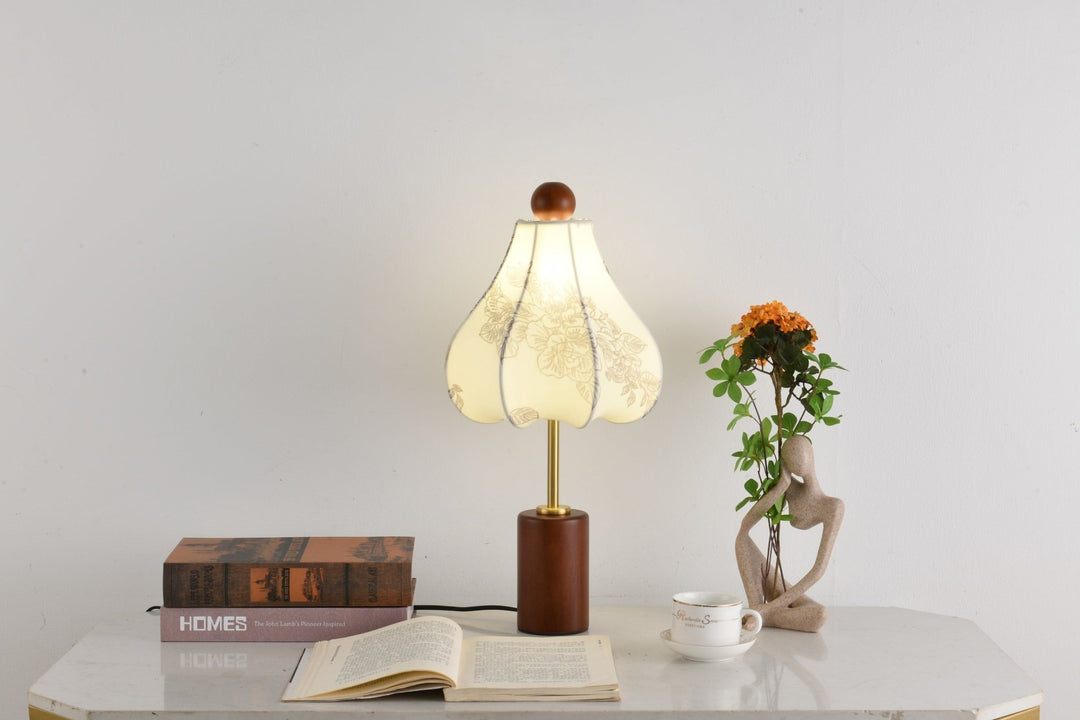 Roselle Vintage Table Lamp - Vakkerlight