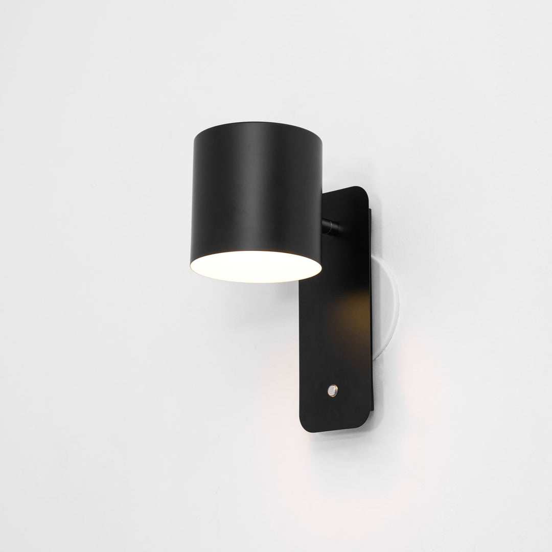 Rotatable Cylinder Rechargeable Wall Lamp - Vakkerlight