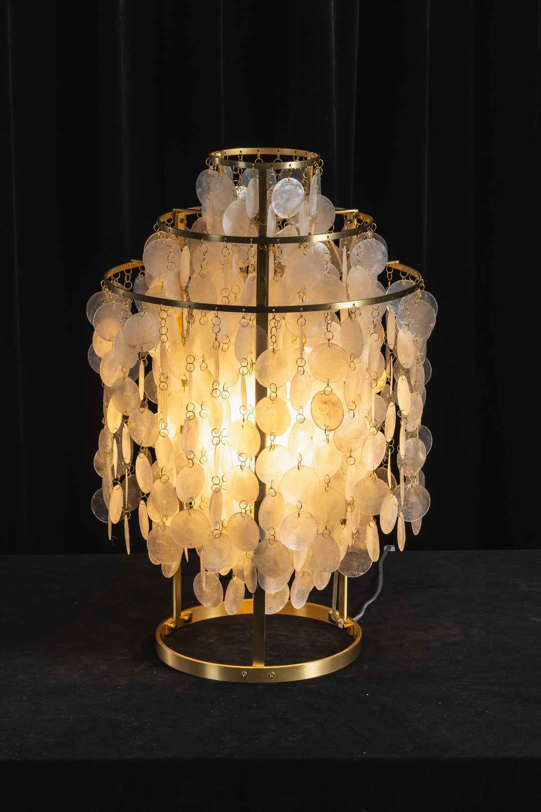 Round Shell Table Lamp - Vakkerlight