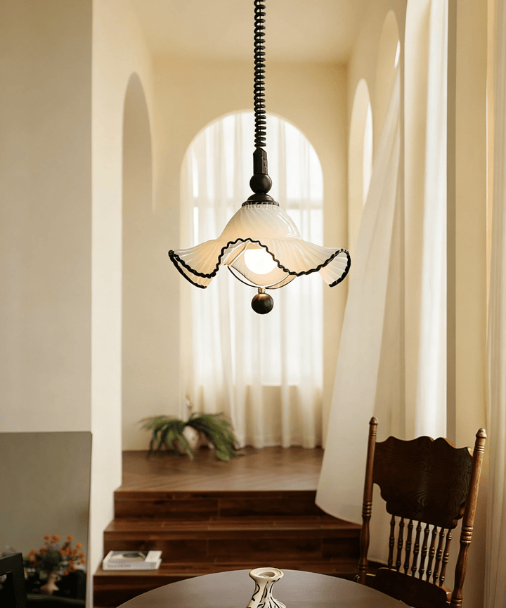 Ruffled Shade Pendant Lamp - Vakkerlight
