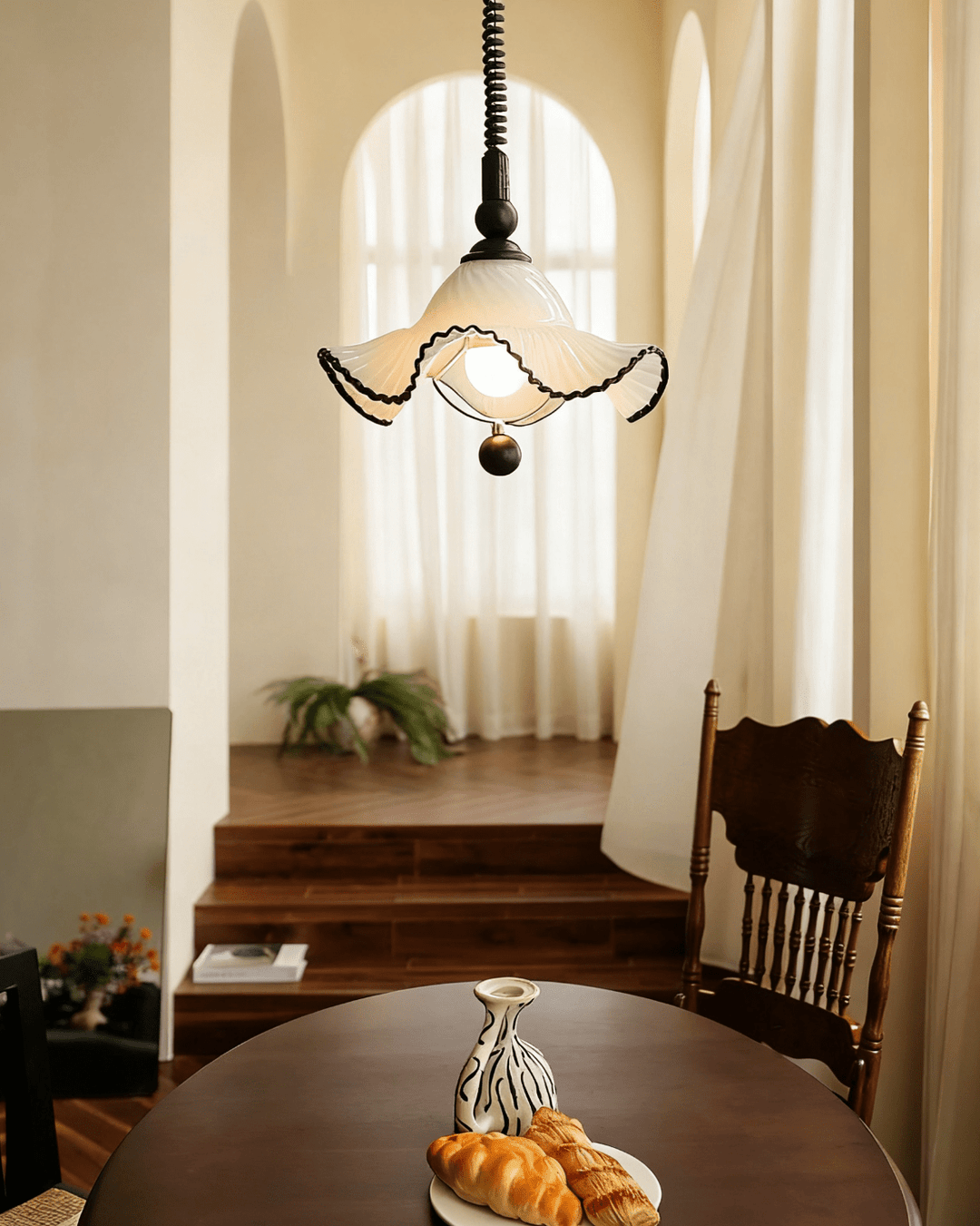 Ruffled Shade Pendant Lamp - Vakkerlight