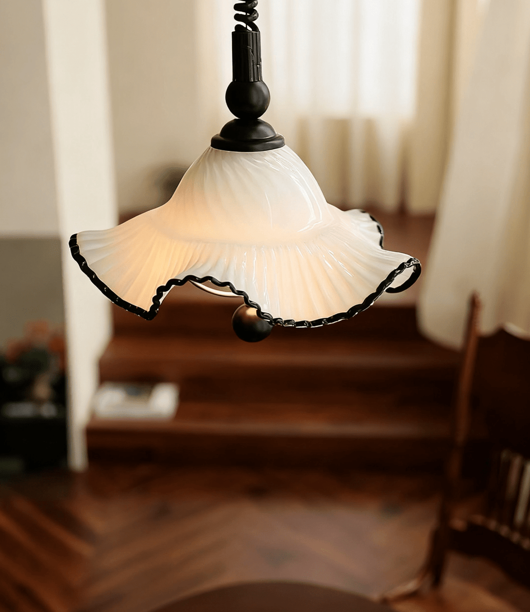 Ruffled Shade Pendant Lamp - Vakkerlight